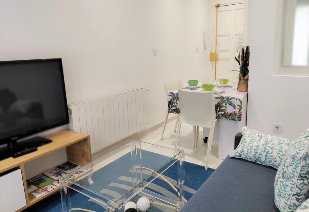 Apartment Reformado Y Centrico Piso Con Balcon. Office Santander