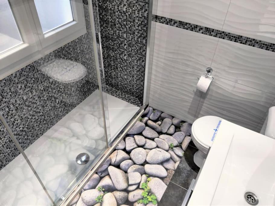 Reformado Y Centrico Piso Con Balcon. Office Apartment