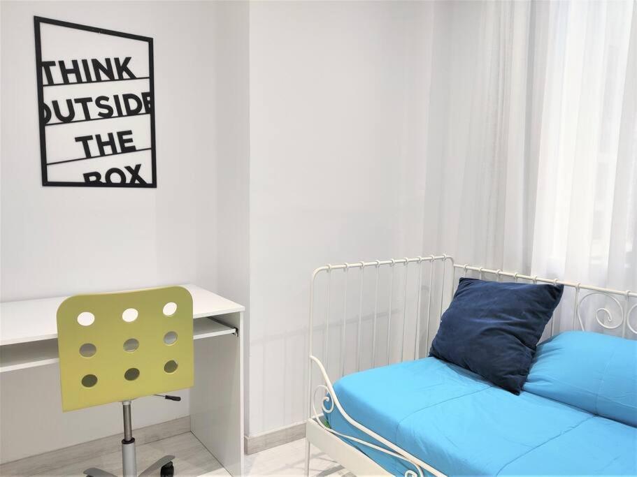 Reformado Y Centrico Piso Con Balcon. Office Apartment Santander