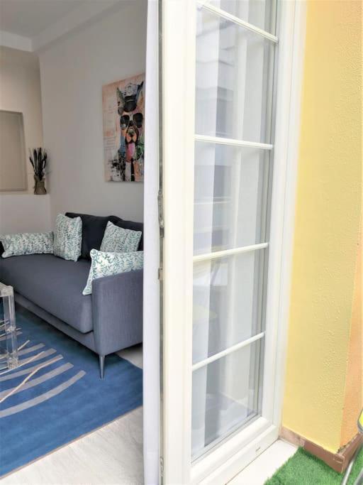 Reformado Y Centrico Piso Con Balcon. Office Apartment