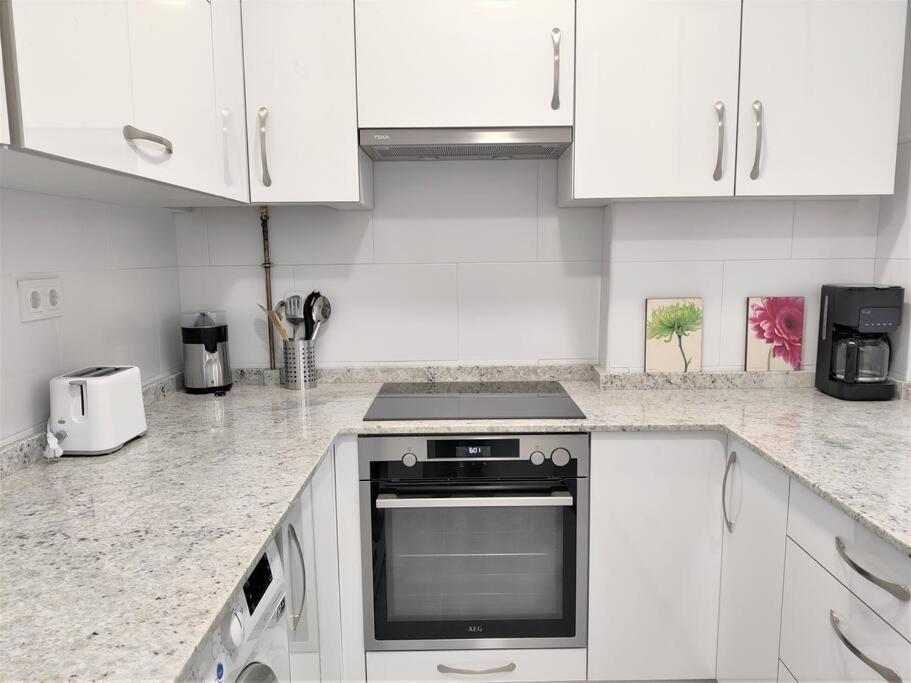 Apartment Reformado Y Centrico Piso Con Balcon. Office Santander